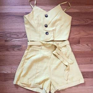 Sunshine yellow summer set